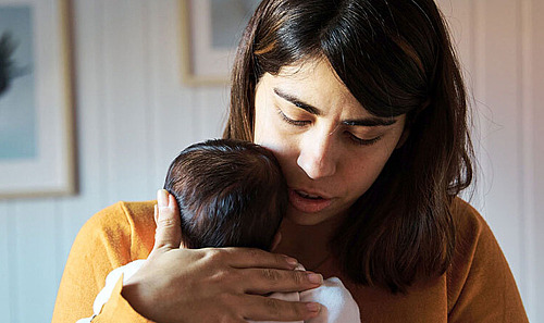 Wenn ein Baby anhaltend schreit, kann das sehr belastend sein.