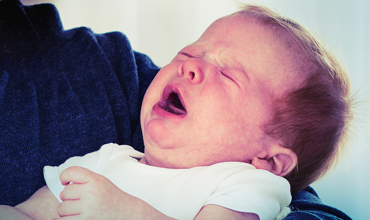 Vater mit Baby