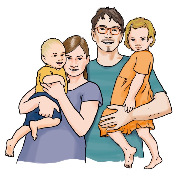 Eltern mit zwei kleinen Kindern auf dem Arm