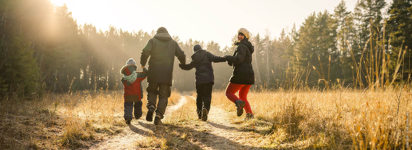 Eine Familie in der Natur