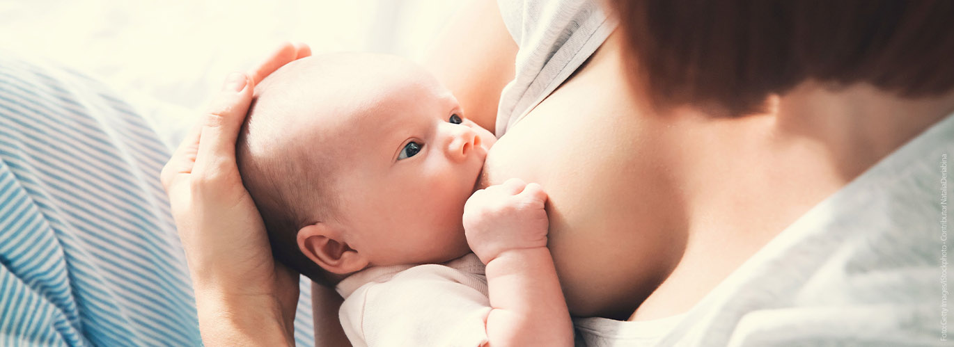 Quiz: Wissenswertes rund um das Stillen Eine stillende Mutter